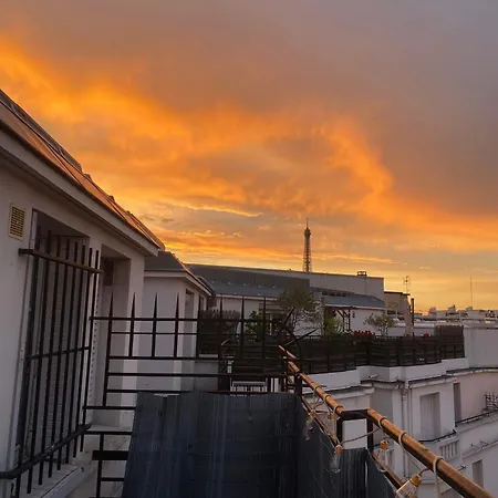Joivy Charming Studio With Eiffel Tower View Διαμέρισμα Παρίσι
